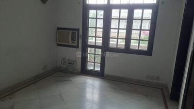 Bedroom Image of 4500 Sq.ft 3 BHK Builder Floor for rent in New Friends Colony New Delhi for Rs. 150000