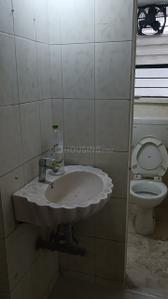 Bathroom Image of 1100 Sq.ft 2 BHK Apartment / Flat for rent in Laxminagar Nagpur for Rs. 25000