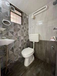 Bathroom Image of 850 Sq.ft 2 BHK Apartment / Flat for sale in Rajhans Emerald, Vasai West Vasai for Rs. 8000000