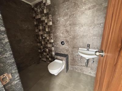 Bathroom Image of 1050 Sq.ft 2 BHK Apartment / Flat for rent in Metropark County, Balewadi Pune for Rs. 35000