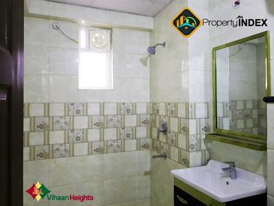 Bathroom Image of 1550 Sq.ft 3 BHK Apartment / Flat for sale in Vihaan Heights, Vrindavan Yojana Lucknow for Rs. 10300000