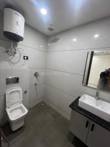 Bathroom Image of 1200 Sq.ft 3 BHK Apartment / Flat for sale in Saket New Delhi for Rs. 7500000
