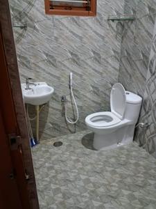 Bathroom Image of 1200 Sq.ft 2 BHK Apartment / Flat for rent in Kaval Bairasandra Bengaluru for Rs. 30000