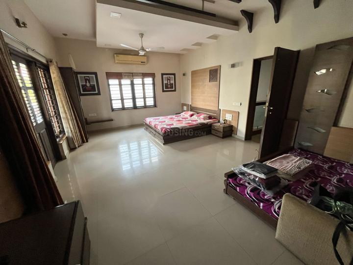 Thaltej Main Image 1