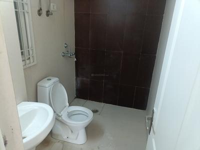 Image of 1100 Sq.ft 2 BHK Apartment / Flat for rent in Saviour Greenisle, Crossings Republik, Ghaziabad for Rs. 19000