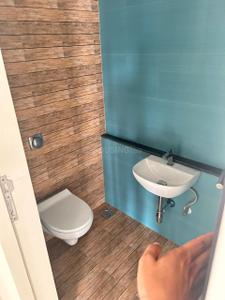 Bathroom Image of 525 Sq.ft 1 BHK Apartment / Flat for rent in Lodha Quality Home Tower 4, Thane West Thane for Rs. 23000