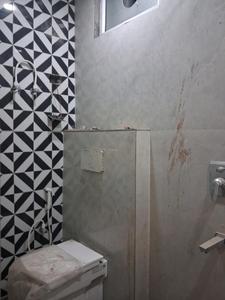 Common Bathroom Image of 1000 Sq.ft 2 BHK Apartment / Flat for sale in Capital Hometech Pride 2, Sector 73 Noida for Rs. 4000000