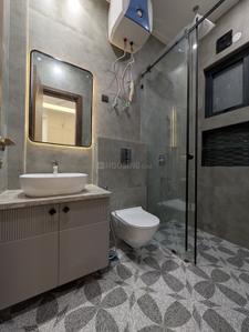 Bedroom Image of 1720 Sq.ft 3 BHK Builder Floor for sale in East Of Kailash New Delhi for Rs. 52500000