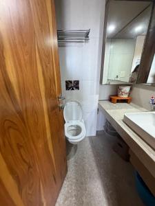 Bathroom Image of 1316 Sq.ft 3.5 BHK Apartment / Flat for sale in Karwa The Royal Tusk, Dadar West Mumbai for Rs. 67500000