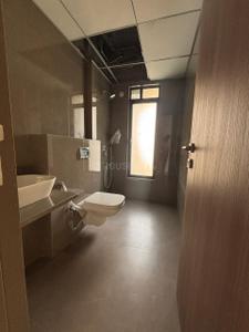 Bathroom Image of 1000 Sq.ft 2 BHK Apartment / Flat for sale in Andheri West Mumbai for Rs. 34500000