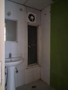 Common Bathroom Image of 1150 Sq.ft 2.5 BHK Apartment / Flat for rent in Supertech Cape Town by Supertech Limited, Sector 74 Noida for Rs. 27000