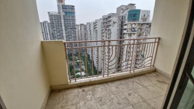 Balcony Image of 1550 Sq.ft 3 BHK Apartment / Flat for sale in Mahagun Moderne, Sector 78 Noida for Rs. 21000000