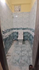 Bathroom Image of 700 Sq.ft 1 BHK Apartment / Flat for rent in Kondapur Hyderabad for Rs. 16000