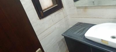 Bathroom Image of 1800 Sq.ft 3 BHK Builder Floor for rent in Subhash Nagar New Delhi for Rs. 66000