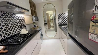 Kitchen Image of 650 Sq.ft 2 BHK Apartment / Flat for sale in Lodha Casa Evergreen, Vikhroli West Mumbai for Rs. 18500000