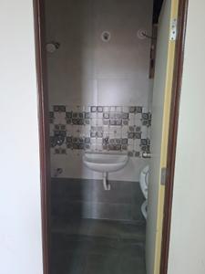 Bathroom Image of 1800 Sq.ft 4 BHK Apartment / Flat for rent in Swastik Prism City Green, Charholi Budruk Pune for Rs. 40000