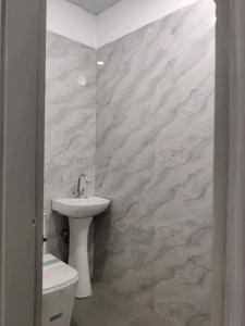 Bedroom Two Image of 1100 Sq.ft 2 BHK Builder Floor for sale in Lal Kuan Ghaziabad for Rs. 4865222