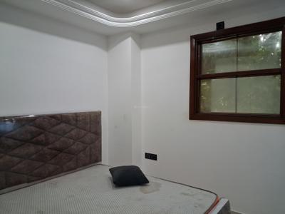 Bedroom Image of 1450 Sq.ft 4 BHK Apartment / Flat for sale in JMD Siddhi Vinayak, Sector 73 Noida for Rs. 8250000