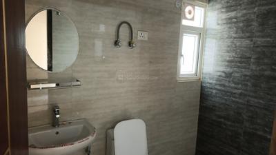 Image of 1399 Sq.ft 3 BHK Apartment / Flat for rent in SG Shikhar Height, Siddharth Vihar, Ghaziabad for Rs. 32000