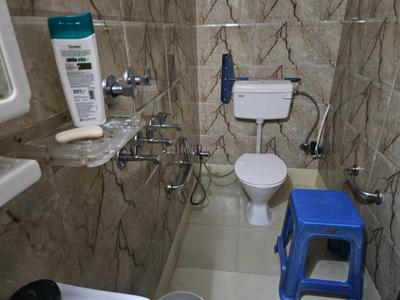 Bathroom Image of 1000 Sq.ft 3 BHK Apartment / Flat for sale in Vikaspuri New Delhi for Rs. 11500000