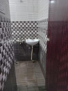 Bathroom Image of 860 Sq.ft 2 BHK Apartment / Flat for rent in Purasawalkam Chennai for Rs. 25000