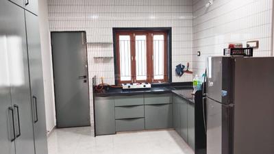 Kitchen Image of 1300 Sq.ft 1.5 BHK Builder Floor for rent in Sola Ahmedabad for Rs. 17000
