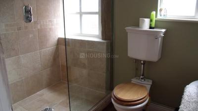 Bathroom Image of 6000 Sq.ft 8 BHK Apartment / Flat for sale in Santacruz West Mumbai for Rs. 295000000