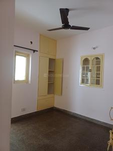 Bedroom Image of 1200 Sq.ft 2.5 BHK Builder Floor for rent in Sector 12 Noida for Rs. 25000
