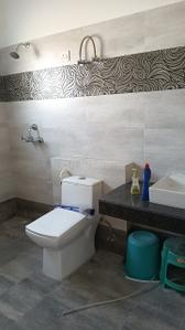 Bathroom Image of 1742 Sq.ft 3 BHK Villa for sale in Paramount Golfforeste Villas, Surajpur Greater Noida for Rs. 14500000