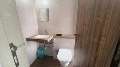 Image of 1250 Sq.ft 3 BHK Apartment / Flat for rent in A And O F Residences, Malad East, Mumbai for Rs. 90000