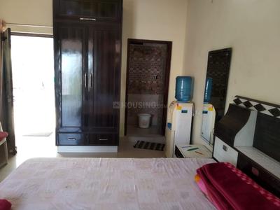 Bedroom Image of 1200 Sq.ft 1 BHK Builder Floor for rent in Pushpanjali Vihar, Sikandra Agra for Rs. 9000