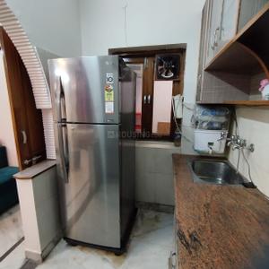 Kitchen Image of 600 Sq.ft 1 BHK Builder Floor for rent in Sector 5 Rohini New Delhi for Rs. 25000