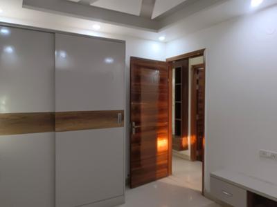 Bedroom Image of 1125 Sq.ft 4 BHK Apartment / Flat for sale in Sector 38 Rohini New Delhi for Rs. 8500000