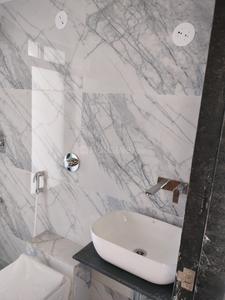 Bathroom Image of 600 Sq.ft 1 BHK Apartment / Flat for sale in Valeon, Borivali West Mumbai for Rs. 12500000