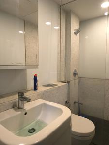 Common Bathroom Image of 2400 Sq.ft 4 BHK Apartment / Flat for sale in Hubtown Seasons, Chembur Mumbai for Rs. 92100000