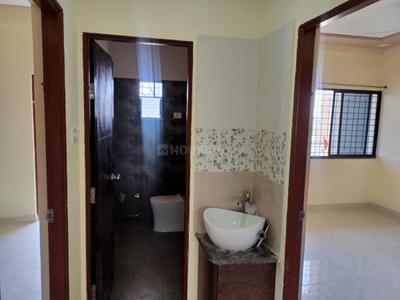 Bathroom Image of 1400 Sq.ft 3 BHK Apartment / Flat for rent in Dr Babasaheb Ambedkar International Airport Nagpur for Rs. 30000