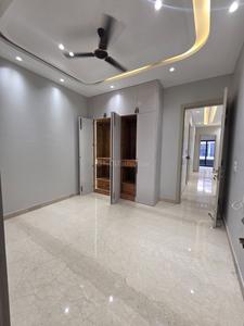 Bedroom Image of 1450 Sq.ft 3 BHK Builder Floor for sale in Rajouri Garden New Delhi for Rs. 26500000
