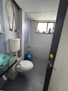 Bathroom Image of 1000 Sq.ft 3 BHK Apartment / Flat for sale in Aaryan Euphoria, Chanakyapuri Ahmedabad for Rs. 11000000