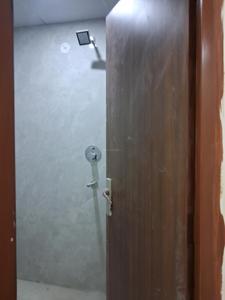 Common Bathroom Image of 980 Sq.ft 2 BHK Apartment / Flat for sale in GCM Gomati Apartment, Sector 49 Noida for Rs. 3600000
