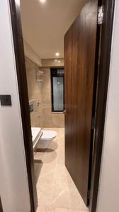 Image of 950 Sq.ft 2 BHK Apartment / Flat for rent in Bandra West, Mumbai for Rs. 120000