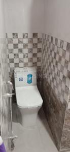 Bathroom Image of 450 Sq.ft 2 BHK Independent House for rent in Chhattarpur New Delhi for Rs. 12000
