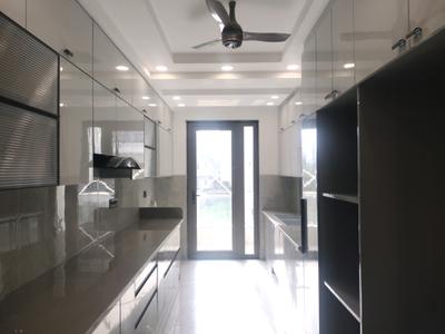 Kitchen Image of 2799 Sq.ft 4 BHK Builder Floor for sale in Puri Aman Villas, Sector 89 Faridabad for Rs. 32000000