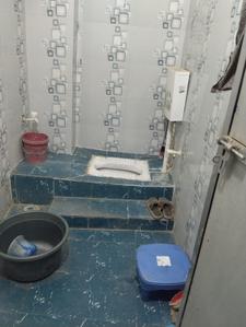Bathroom Image of 700 Sq.ft 2 BHK Independent House for rent in Dafi Varanasi for Rs. 6000