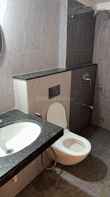 Bathroom Image of 411 Sq.ft 1 RK Apartment / Flat for rent in Gera World Of Joy, Upper Kharadi Pune for Rs. 25000