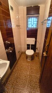 Bathroom Image of 1500 Sq.ft 2 BHK Builder Floor for rent in Mukundapur Kolkata for Rs. 18000