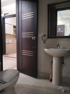 Common Bathroom Image of 1800 Sq.ft 3 BHK Builder Floor for rent in Paschim Vihar New Delhi for Rs. 62000