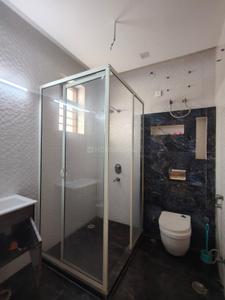 Bathroom Image of 2200 Sq.ft 3 BHK Builder Floor for rent in Sector 15 Faridabad for Rs. 55000