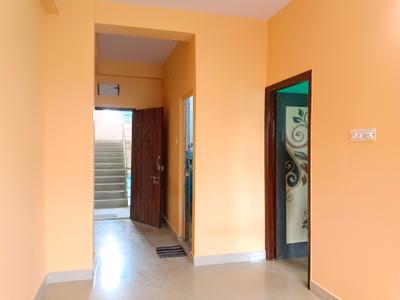 Living Room Image of 850 Sq.ft 2 BHK Apartment / Flat for rent in Prime Tower by NS Construction, Joka Kolkata for Rs. 12000