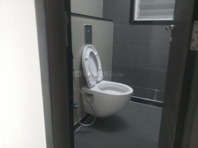 Bathroom Image of 1350 Sq.ft 3 BHK Apartment / Flat for rent in Sukhwani Empire Square Phase I AND II, Chinchwad Pune for Rs. 55000