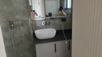 Image of 2200 Sq.ft 3 BHK Builder Floor for sale in BPTP Amstoria , Sector 102, Gurgaon for Rs. 30000000